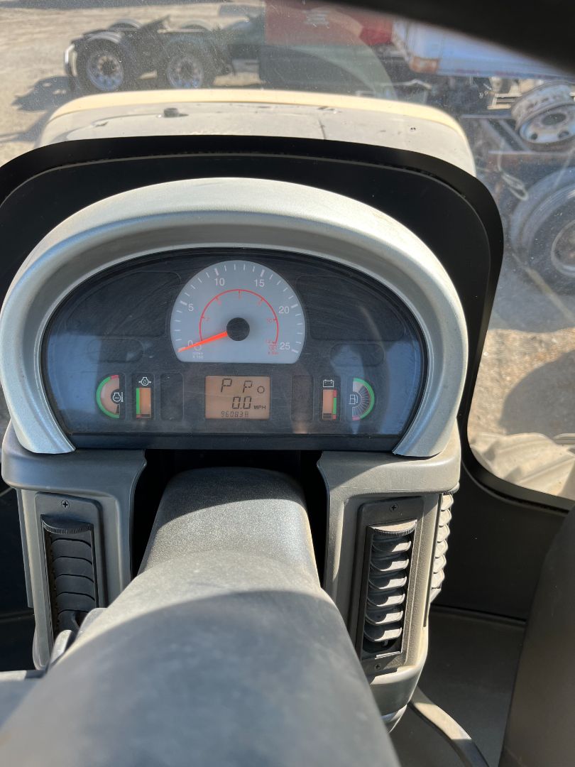 2012 CHALLENGER MT865C - Image 8